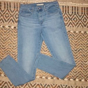 Levi’s 721 High Rise Skinny Jeans